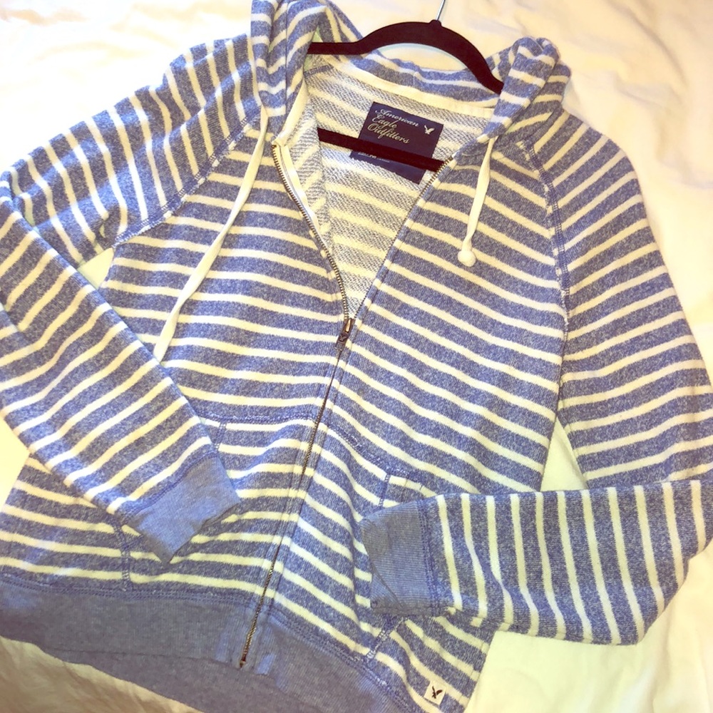 American Eagle zip up hoodie